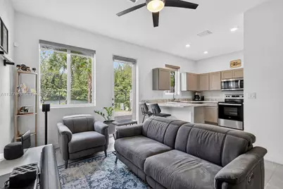 20868 NW 9th Path, Miami Gardens, FL 33169 - Photo 9