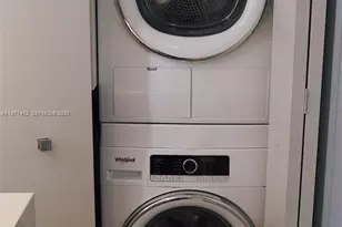 540 Brickell Key Dr, Miami, FL 33131 - Photo 11