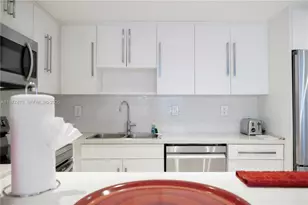 19370 Collins Ave, Sunny Isles Beach, FL 33160 - Photo 11