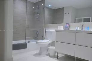 19370 Collins Ave, Sunny Isles Beach, FL 33160 - Photo 17