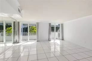 7800 Collins Ave, Miami Beach, FL 33141 - Photo 11