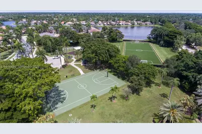 2486 Bay Isle Dr #2486, Weston, FL 33327 - Photo 35