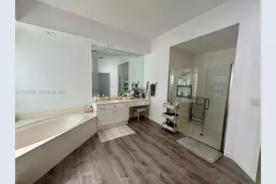 2486 Bay Isle Dr #2486, Weston, FL 33327 - Photo 21