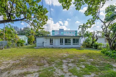 648 South Dr, Miami Springs, FL 33166 - Photo 19