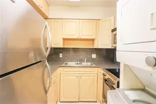 134 SW 7th Ave, Miami, FL 33130 - Photo 11