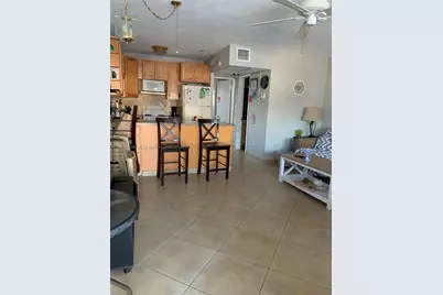 322 Taylor St #2D, Hollywood, FL 33019 - Photo 9