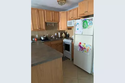 322 Taylor St #2D, Hollywood, FL 33019 - Photo 11