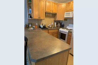 322 Taylor St #2D, Hollywood, FL 33019 - Photo 19