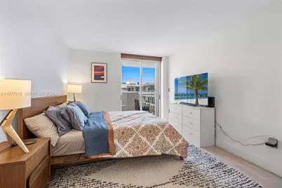 1621 Bay Rd #505, Miami Beach, FL 33139 - Photo 25