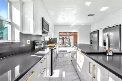 7151 Taft St, Hollywood, FL 33024 - Photo 9