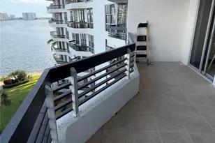 3600 Mystic Pointe Dr, Aventura, FL 33180 - Photo 23