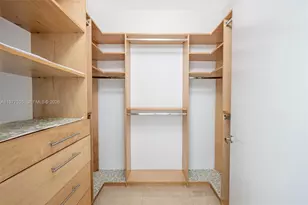 1331 Brickell Bay Dr, Miami, FL 33131 - Photo 17