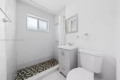 1344 NW 7th Ter #1, Fort Lauderdale, FL 33311 - Photo 5