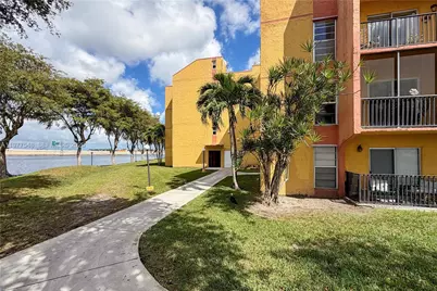 4803 NW 7th St #105-14, Miami, FL 33126 - Photo 17