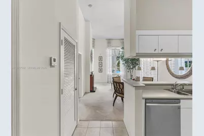 701 Brickell Key Blvd #301, Miami, FL 33131 - Photo 7