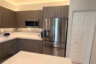 4900 NW 83rd Path, Doral, FL 33166 - Photo 5