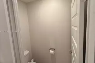 4900 NW 83rd Path, Doral, FL 33166 - Photo 25