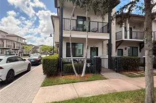 4900 NW 83rd Path, Doral, FL 33166 - Photo 3