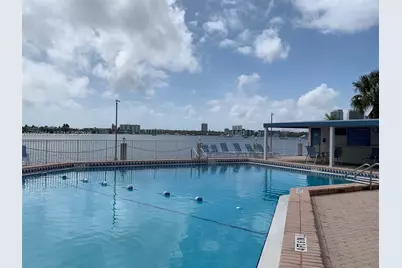 3010 Marcos Dr #R105, Aventura, FL 33160 - Photo 15
