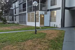 8300 Sands Point Blvd, Tamarac, FL 33321 - Photo 33