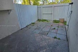 12555 NW 11th Way, Miami, FL 33182 - Photo 23