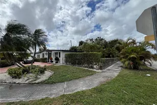 18160 NW 82nd Ave, Hialeah, FL 33015 - Photo 3