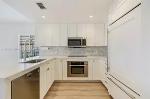 10 Aragon Ave, Coral Gables, FL 33134 - Photo 3