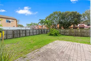 989 SW 6th Pl, Florida City, FL 33034 - Photo 13