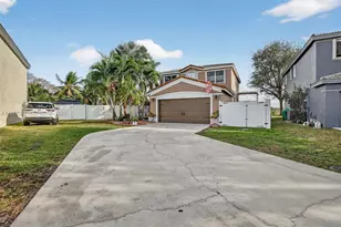 10614 SW 17th Pl, Davie, FL 33324 - Photo 7