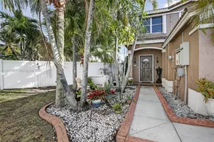 10614 SW 17th Pl, Davie, FL 33324 - Photo 9