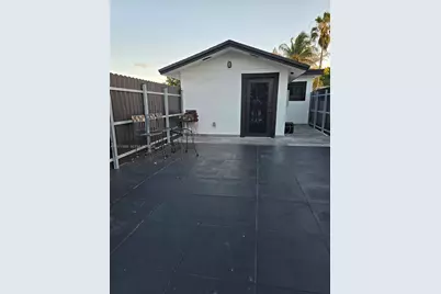 345 NW 5th Ave, Florida City, FL 33034 - Photo 5