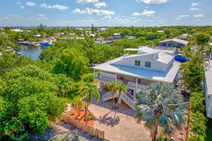 894 Ellen Dr, Key Largo, FL 33037 - Photo 1