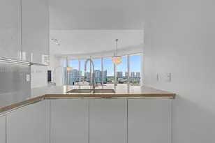 17475 Collins Ave, Miami Beach, FL 33160 - Photo 9