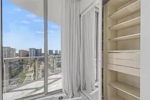 17475 Collins Ave, Miami Beach, FL 33160 - Photo 19