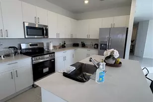 2409 SE 28th St, Homestead, FL 33035 - Photo 5