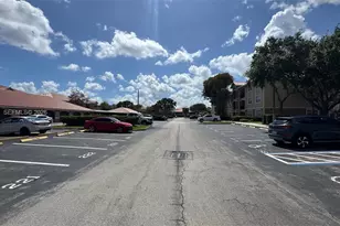 131 SW 117th Ave, Pembroke Pines, FL 33025 - Photo 31