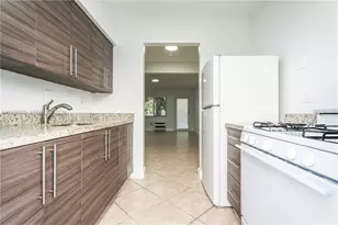 7311 Byron Ave, Miami Beach, FL 33141 - Photo 9