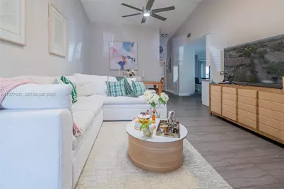 1662 N 14th Ter #0, Hollywood, FL 33020 - Photo 5