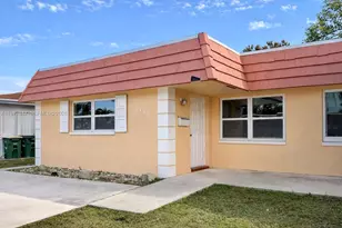 7400 NW 76th Ct, Tamarac, FL 33321 - Photo 3