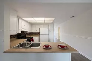 7400 NW 76th Ct, Tamarac, FL 33321 - Photo 11