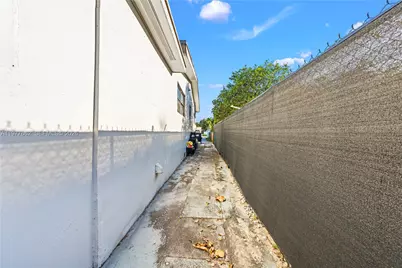 581 NW 113th St #581, Miami Shores, FL 33168 - Photo 13