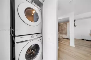 7910 Harbor Island Dr, North Bay Village, FL 33141 - Photo 17