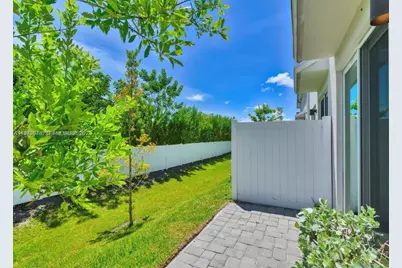 3506 Joshua Tree St #3506, Palm Springs, FL 33461 - Photo 3