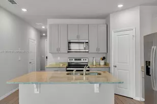 3506 Joshua Tree St, Palm Springs, FL 33461 - Photo 11