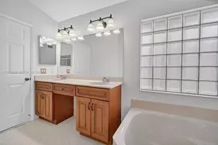 10624 Plainview Cir, Boca Raton, FL 33498 - Photo 21