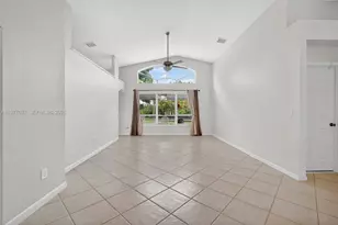 10624 Plainview Cir, Boca Raton, FL 33498 - Photo 13