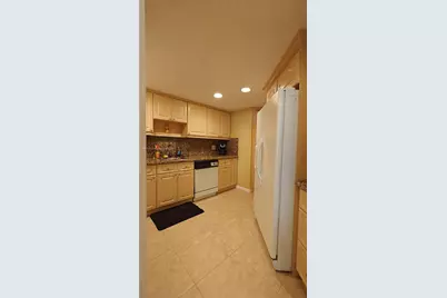 825 Brickell Bay Dr #841, Miami, FL 33131 - Photo 3