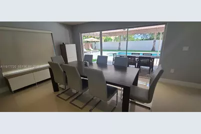 8826 NW 189th Ter, Hialeah, FL 33018 - Photo 9