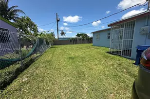 10761 SW 221st St, Miami, FL 33170 - Photo 3