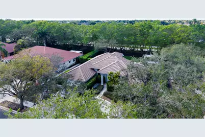 1202 S Manor Dr S, Weston, FL 33326 - Photo 57